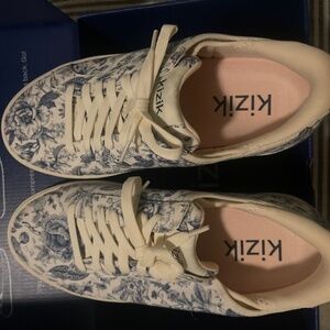 Kizik Floral Sneakers